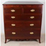 Great early 19th century English mahogany wooden chest of drawers. Approx. 1820. (Restored) Size: