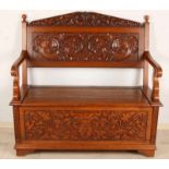 Antique oak historicism valve bench with cuttings, circa 1890. Dimensions: 110 x 116 x 50 cm. In