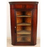 English mahogany corner-wardrobe closet. 19th century. Dimensions: 115 x 74 x 42 cm. In good