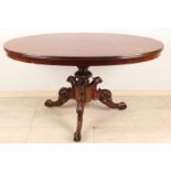 Antique mahogany coffee table with edged triangular leg. About 1860. Dimensions: 63 x 120 x 85 cm.