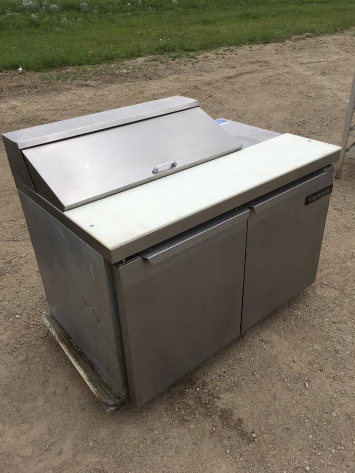 Continental 2 door sandwich prep table w/ refrigerator, model SW48-10 ser # 15343621 4 ft,