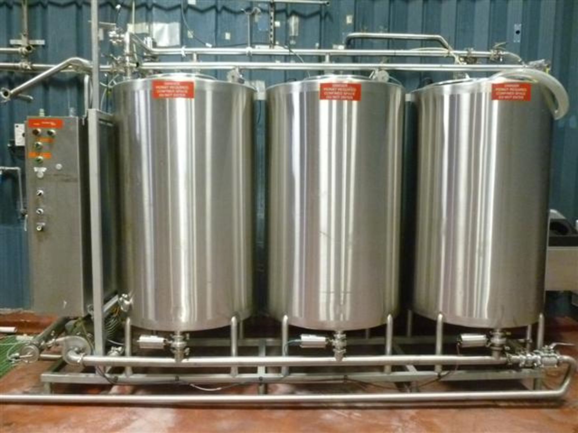 Sani-Matic 3 Tank CIP System Serial: 5288 Estimated 300 Gallon Each Tank with Tri-Clover Pump, S/T - Image 2 of 3