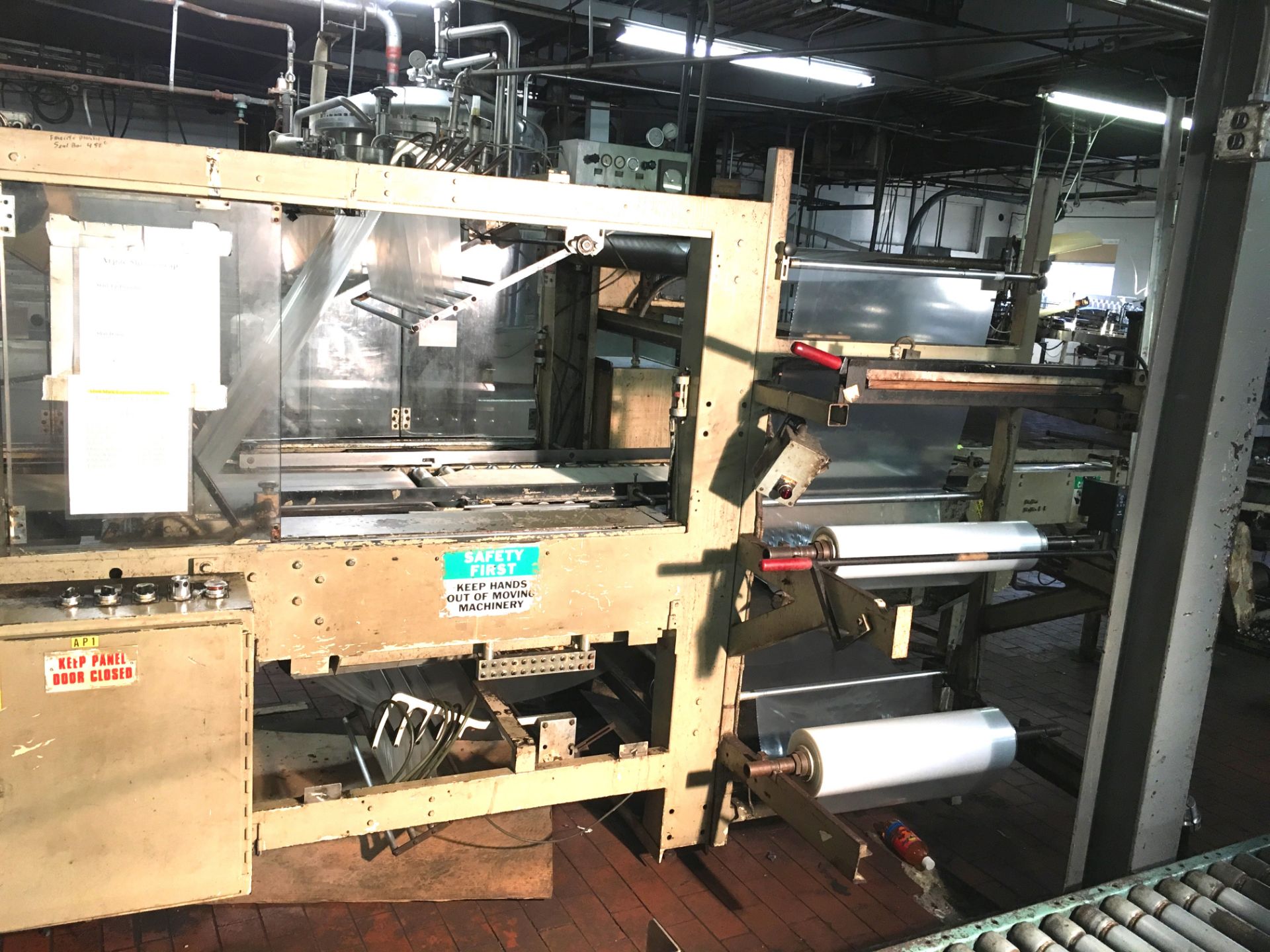 Arpac Tray Shrink Wrapper Model: 60-28TW Serial: 2442, Heat Tunnel Model: 60-28 Serial: 2436 Clear - Image 3 of 26