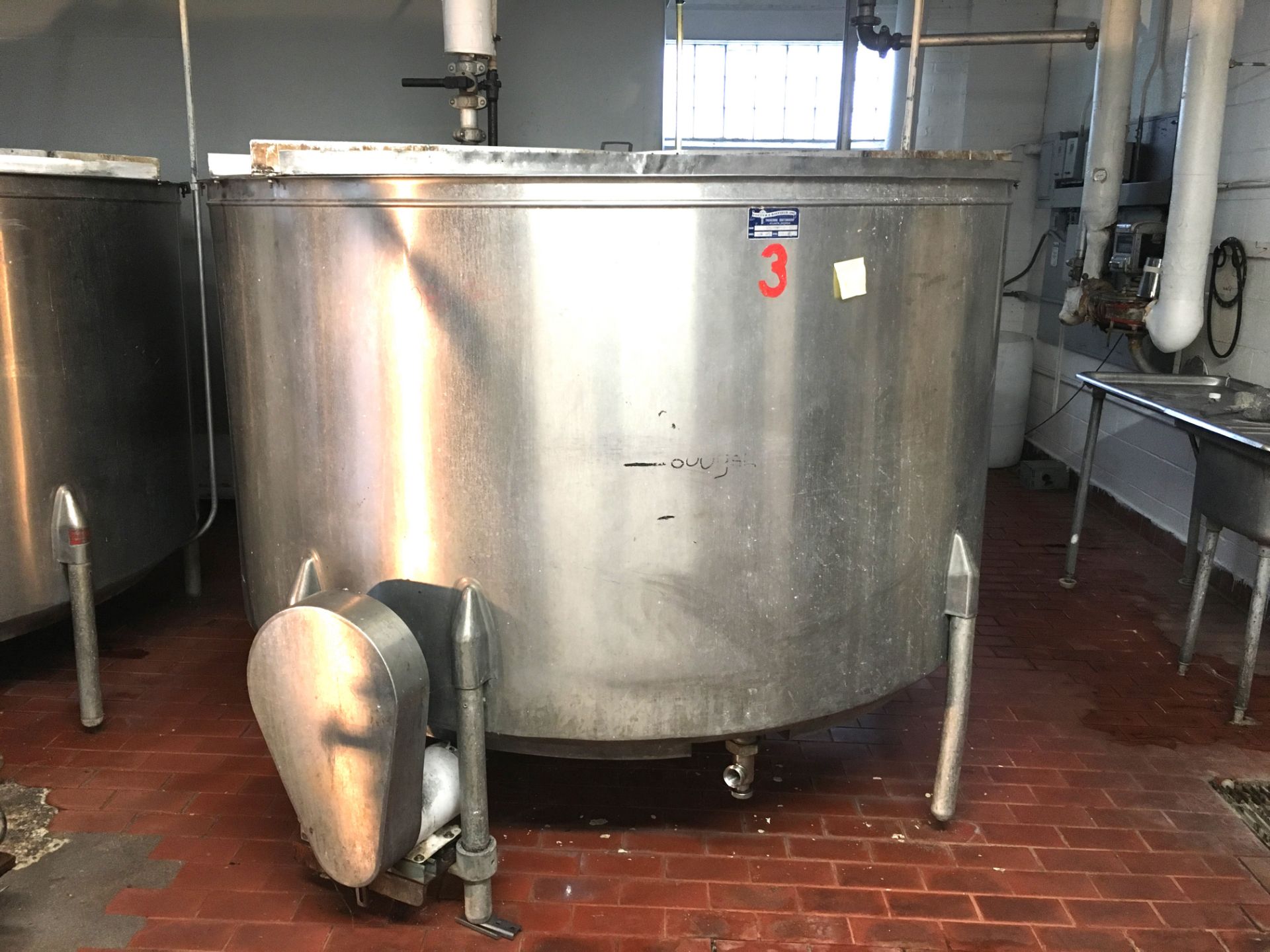 1,100 Gallon Potter and Rayfield Stainless Steel Mixing Tank Serial: 5911 Stainless Steel Lids, Side - Image 2 of 7