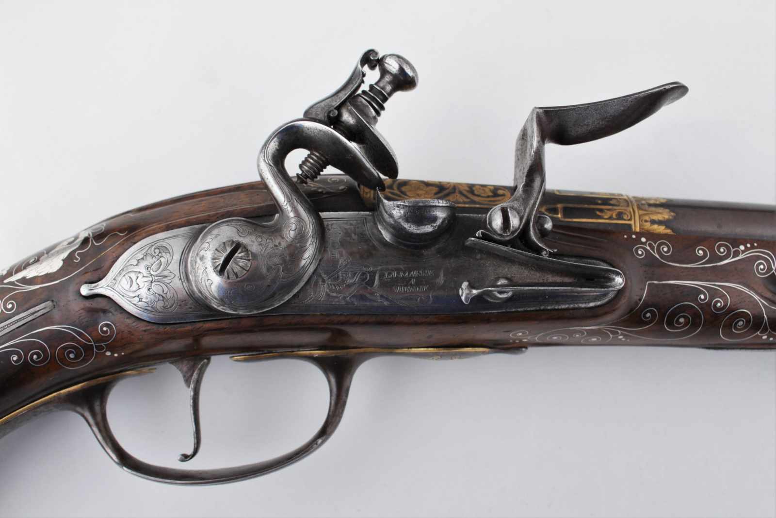 A pair of flintlock pistols La Marre A VIENNE Datace: circa 1680 An important and rare pair of - Image 15 of 17