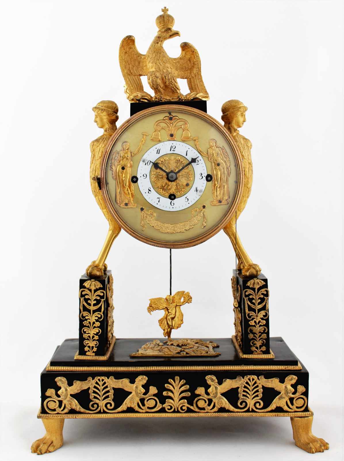 Rare Austrian Empire clock with automaton Austria, Vienna, cca 1810, fire gilt bronze case with