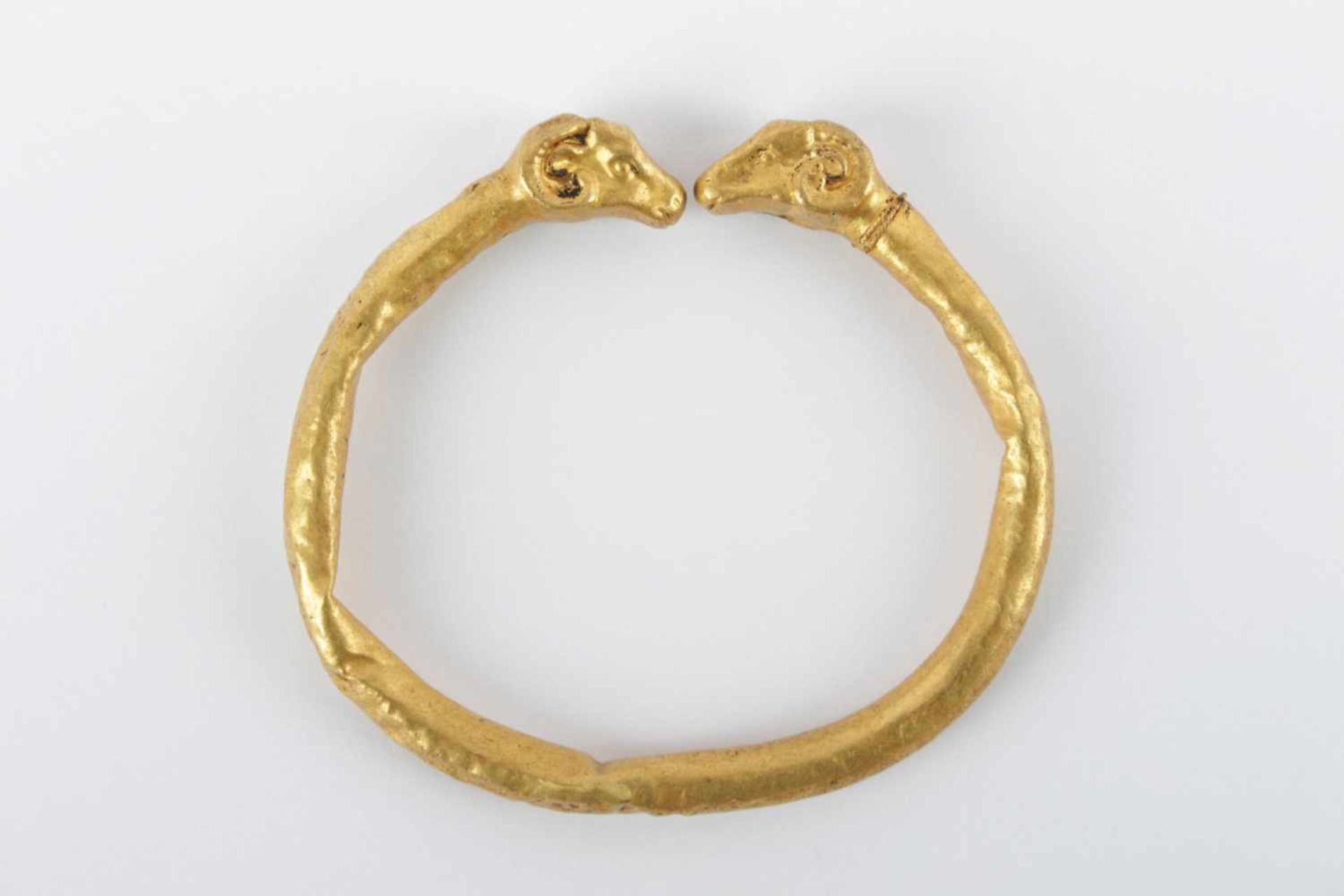 Gold achaemenid bracelet Probably Achaemenid Empire, circa 5 - 3 cent. BC, bracalet from the high