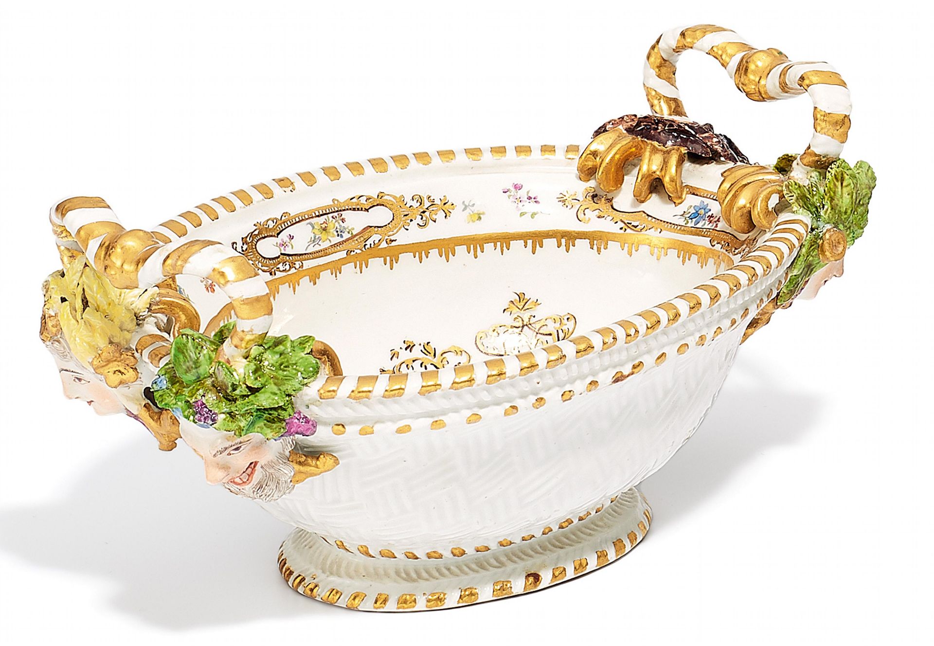 OVALE KORBSCHALE MIT JAHRESZEITEN-MASKARONS. Meissen. Um 1750. Modell J.J. Kaendler. Porzellan,