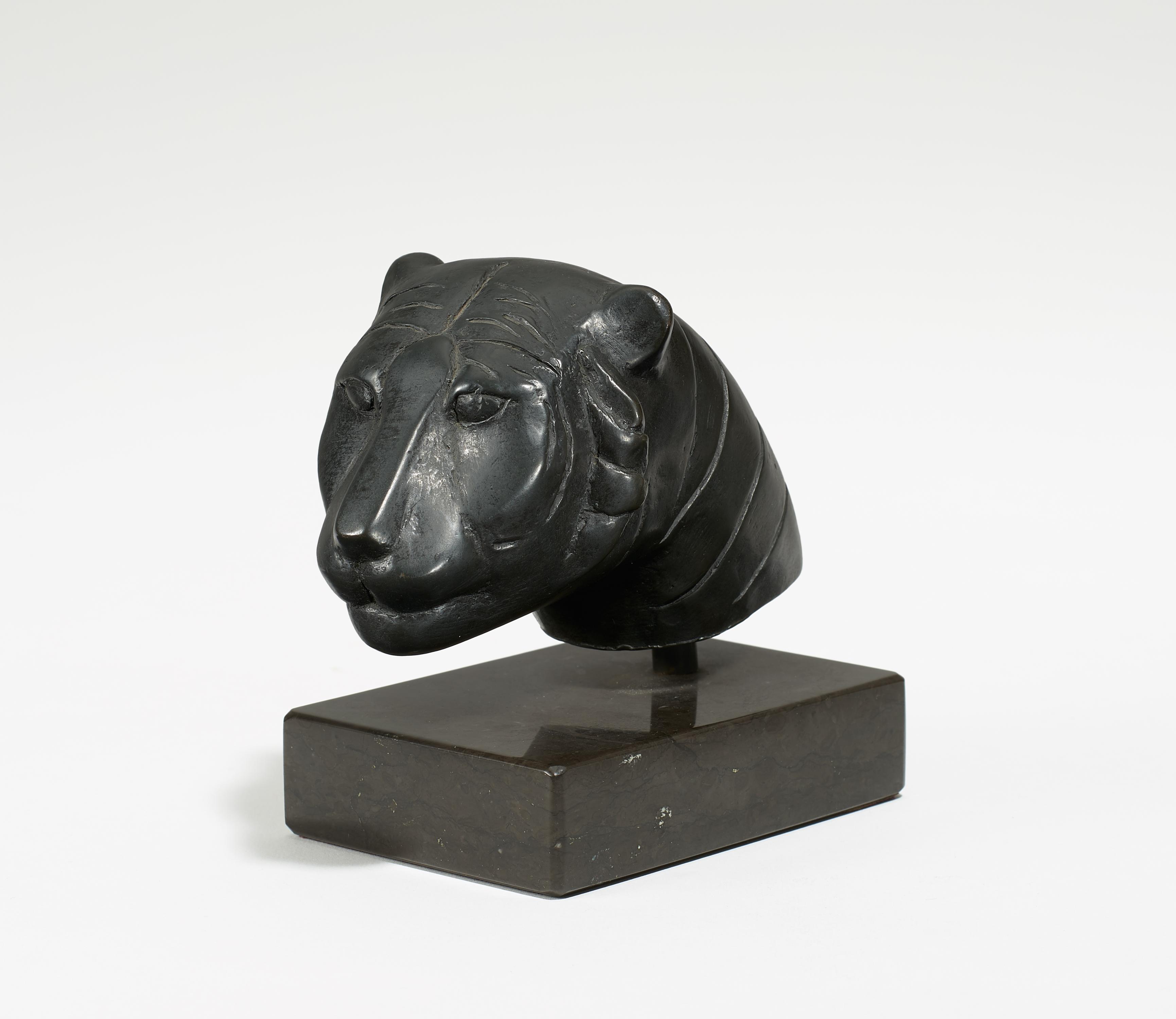 Strong-Cuevas, Elizabeth. 1929 Saint Germain en Laye. Ohne Titel (Bengalischer Tiger). 1981. Bronze,