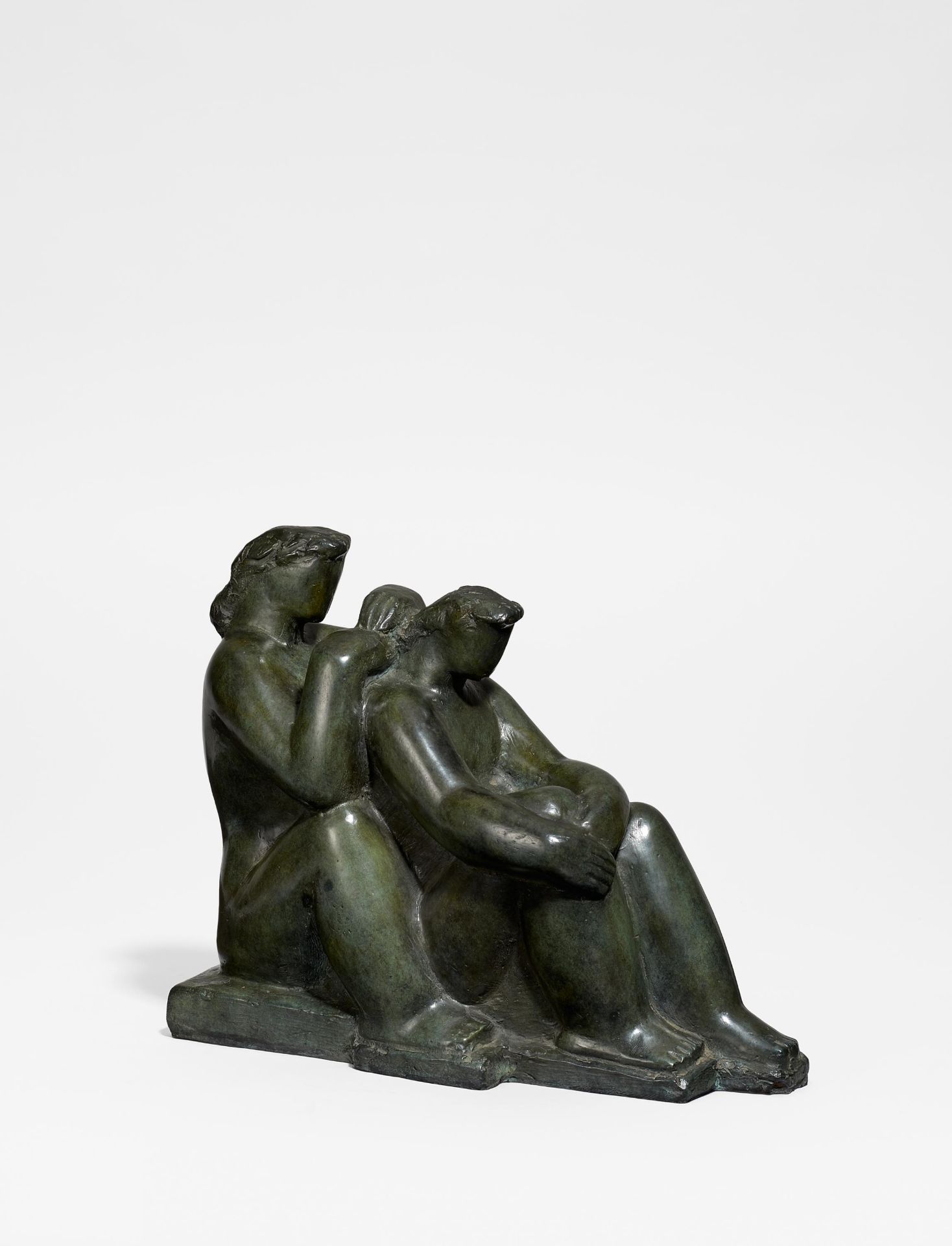 Hartung, Karl. 1908 Hamburg - 1967 Berlin. Zwei sitzende Frauen. Um 1931. Bronze. 27,5 x 33 x
