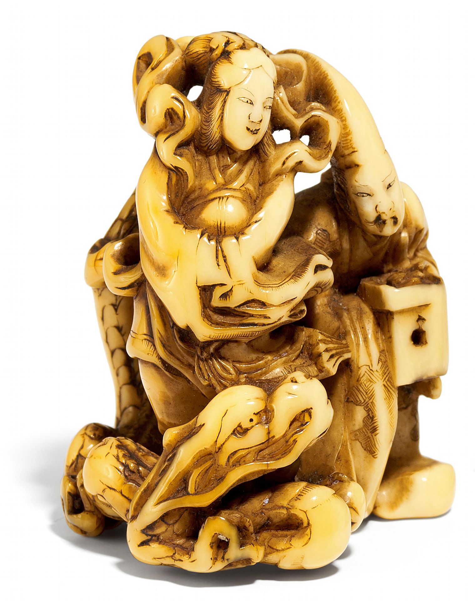 NETSUKE: GLÜCKSGÖTTIN BENTEN MIT HÔJÔ TOKIMASA. Japan. Edo-Zeit. Elfenbein. Die Glücksgöttin