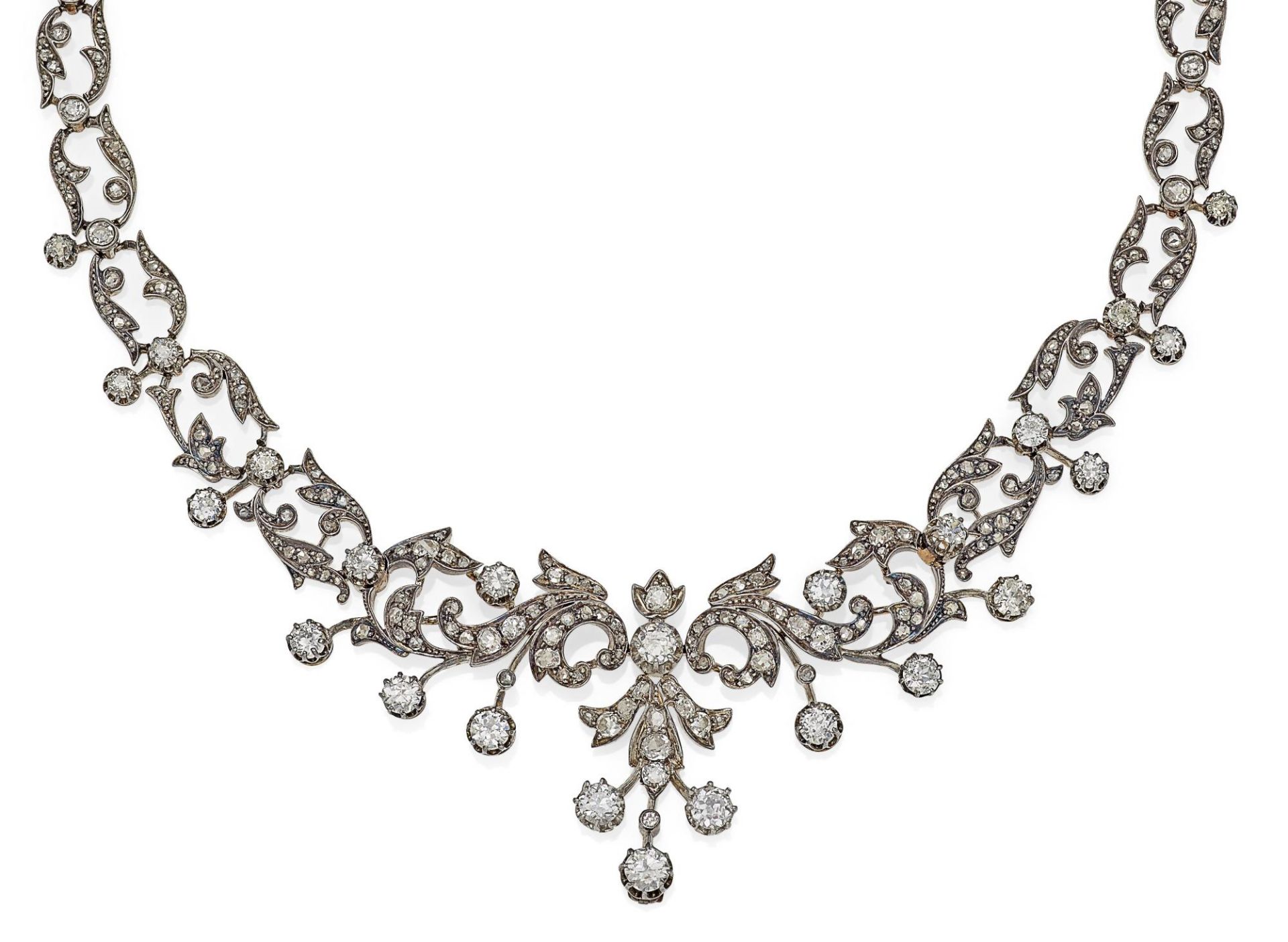 DIAMANT-COLLIER. Mitteleuropa, um 1880. 585/- Rotgold, Silber, Gesamtgewicht: 50,5g. L.ca. 41,5cm.