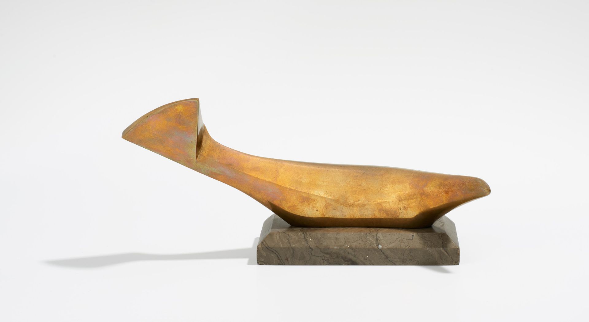 Schwitters, Kurt 1887 Hannover - 1948 Ambleside Kleiner Wal. 1942/ 1984. Bronze, poliert. 9,5 x 24 x