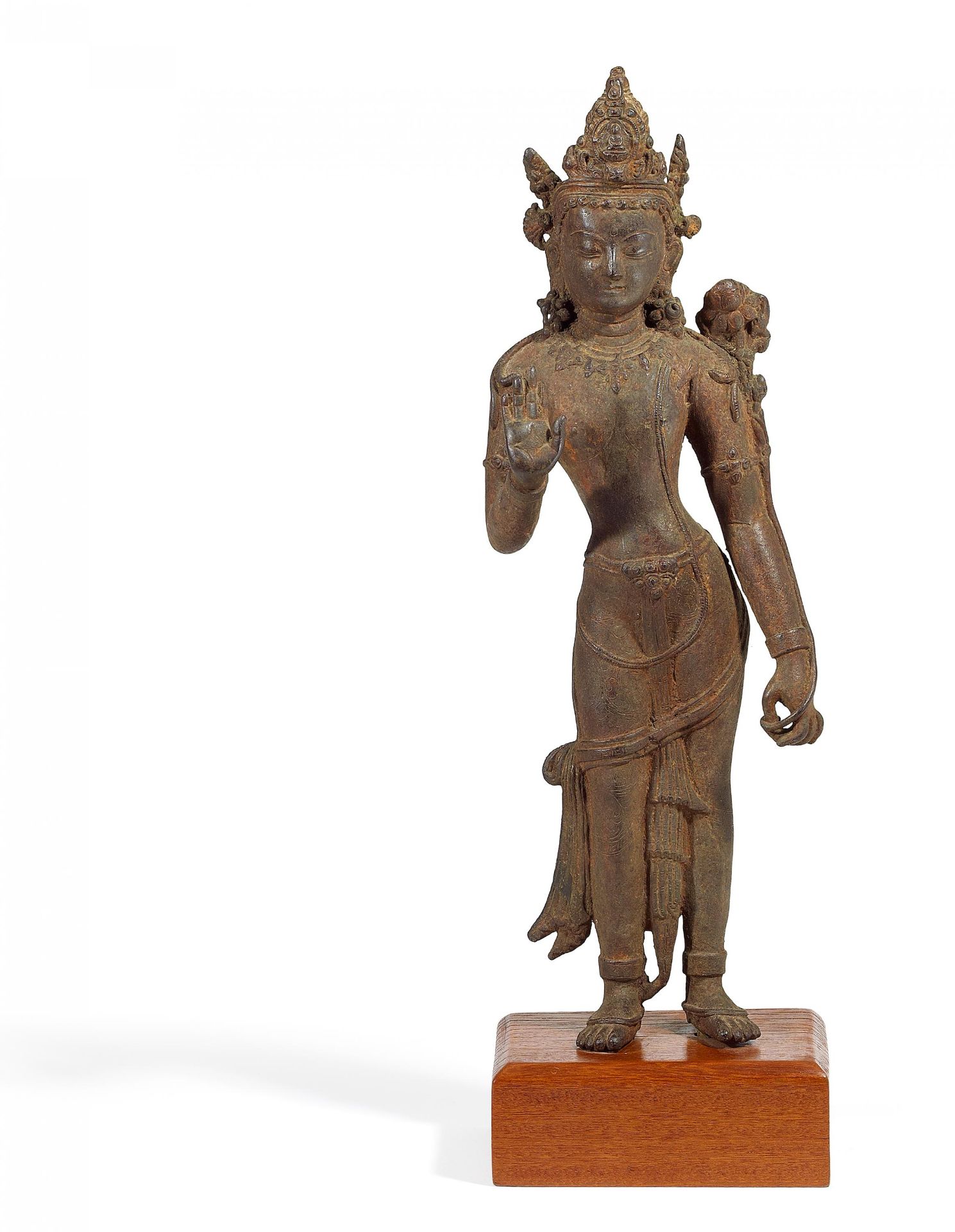 PADMAPANI. Himalaya-Gebiet. Ca. 19. Jh. Eisenguss mit dünner Rostpatina. Stehend in tribhanga, mit