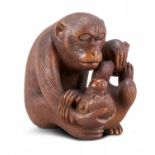 NETSUKE: ZWEI AFFEN. Japan. Meiji-Zeit. Letztes Viertel 19. Jh. Buchsbaum mit fein gravierten