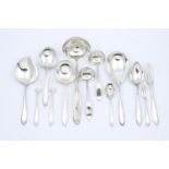 lot zilver puntfilet 13 stuks zilver, puntfilet, waaronder soeplepel, anno 1926, 2 aardappellepels