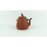 Wedgwood aardewerk theepot -defecten- Engelse terracotta theepot met zilveren hengsel, gemerkt: