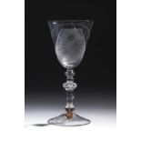 antiek glas, Hollands glas met geknoopte stam en fraai gegraveerd decor van buitenplaats en tekst: