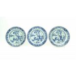 3 Chinese borden serie van 3 blauw/wit Chinees porseleinen borden met decor van figuren in