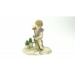 Meissen sculptuur Duits porseleinen sculptuur met voorstelling van putto met spade naast