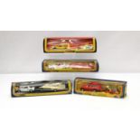 4 Corgi Toys transporters 4 Corgi Toys transporters waaronder: Powerboat Team met Jaguar XJS, Fiat