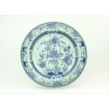 Chinese schotel blauw/wit Chinees porseleinen schotel met decor van bloemen en florale motieven,