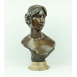 buste dame Lambeaux bronzen buste met voorstelling van dame, rustend op ronde marmeren sokkel,