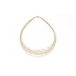 modern gouden collier met parels moderne 14 krt. gouden collier met parels, lengte: 44 cm.