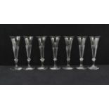 7 kristallen champagneflutes set van 7 kristallen champagneflutes met decor van olijfslijpsel, h. 19