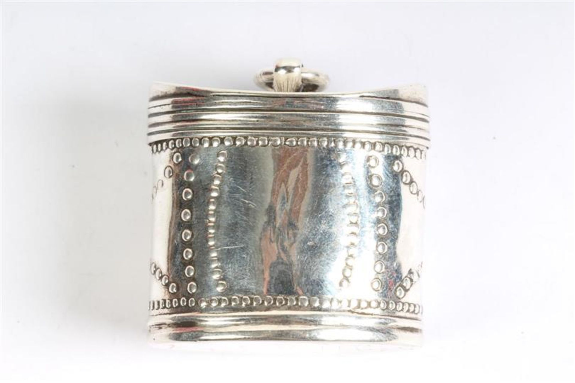 Zilveren lodereindoosje, Hollands gekeurd 1820. Gewicht: 24.6 g.