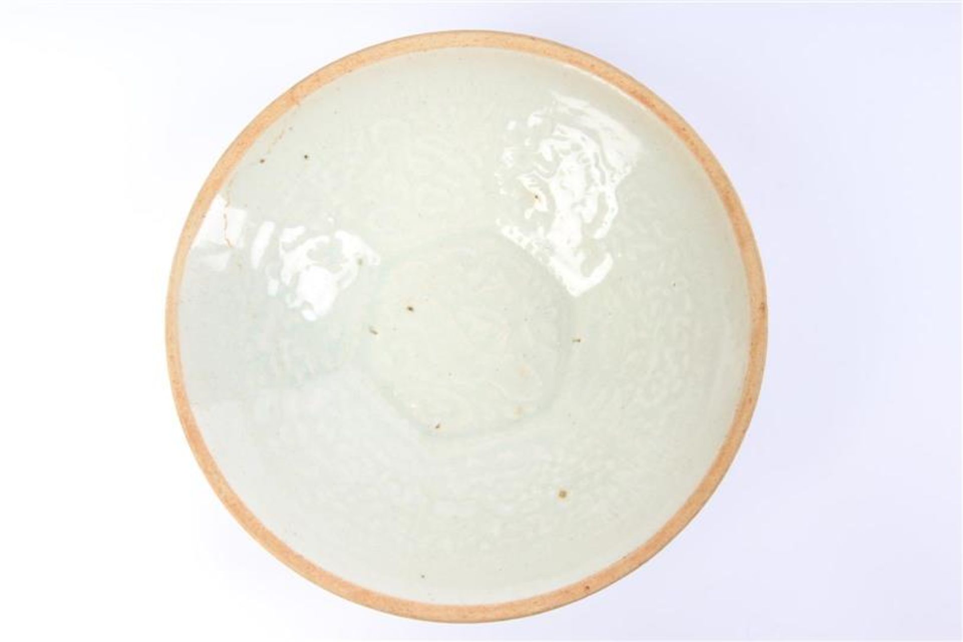 Celadon kom, China. HxD: 18 x 5 cm.