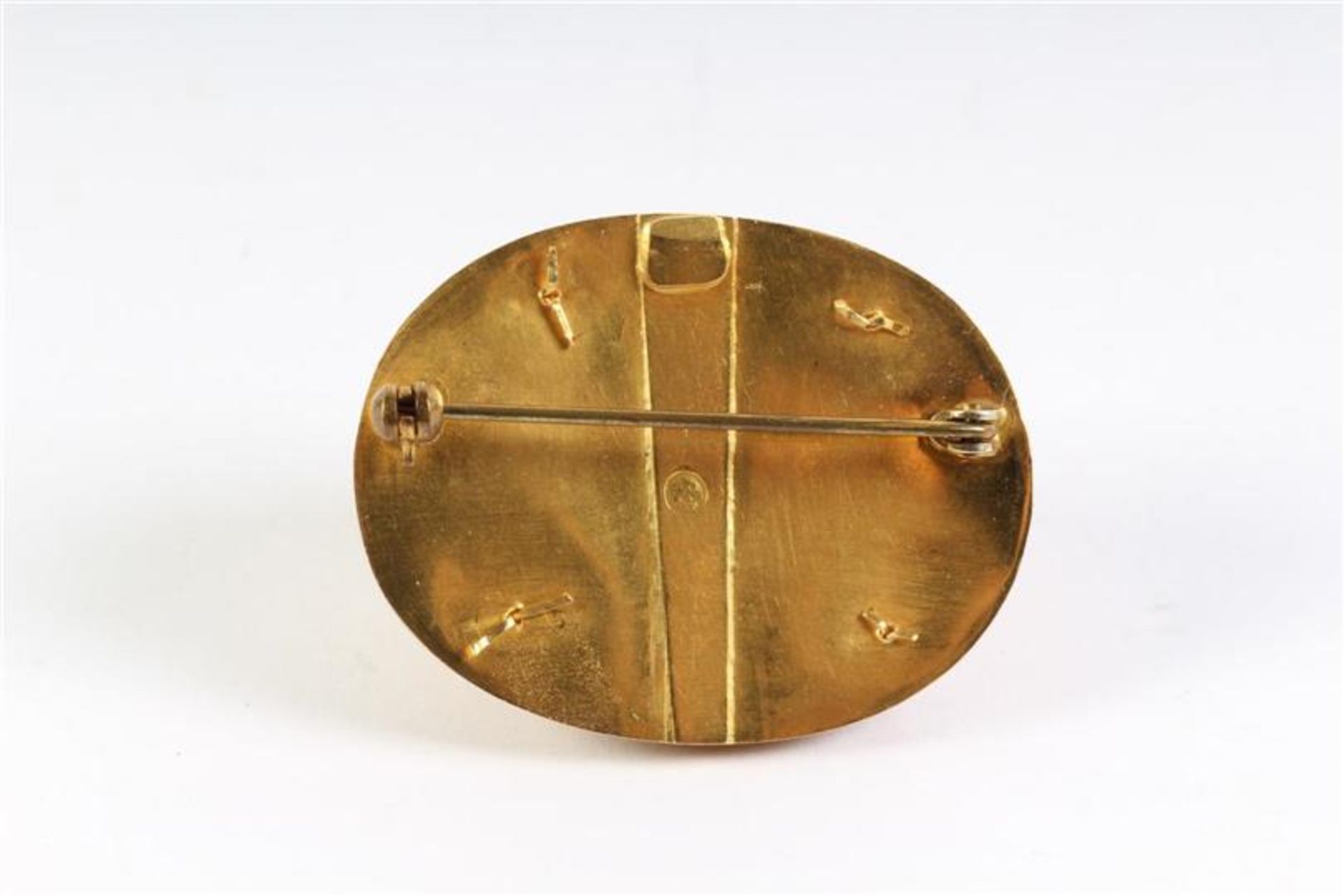 Gouden broche vermaakt van slot, Hollands gekeurd, speld ondedel. Gewicht: 10.5 g. - Image 3 of 3