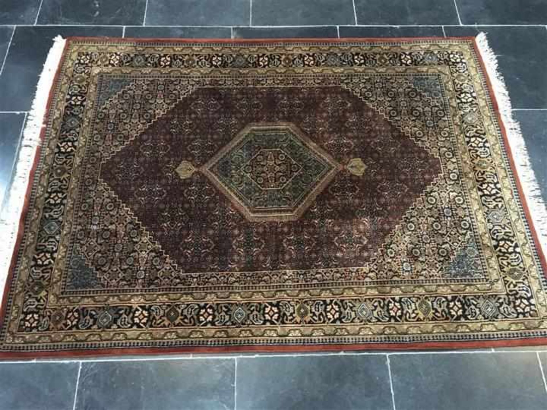 Handgeknoopt tapijt, Bidjar. LxB: 230 x 170 cm.