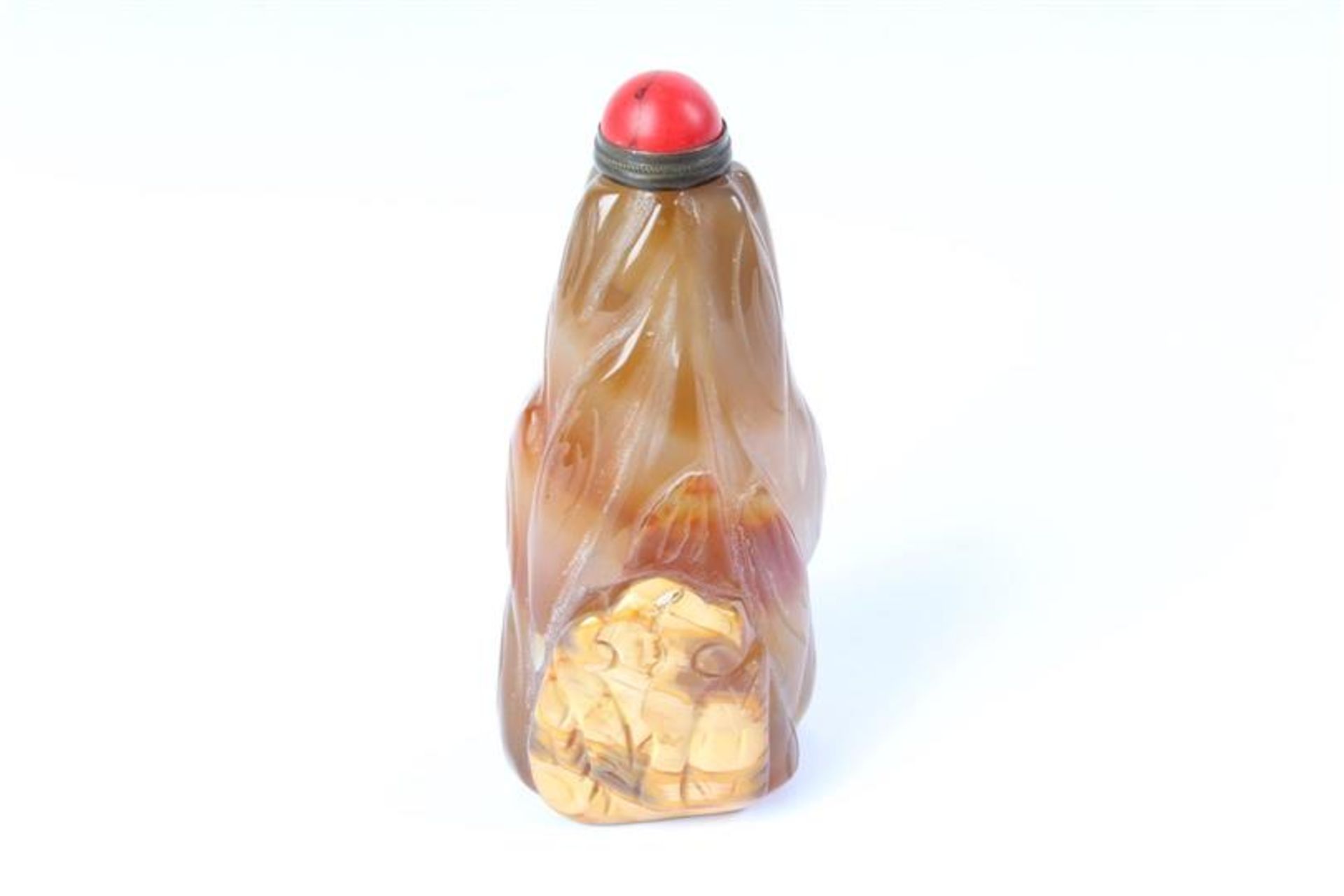 Stenen snuffbottle, China. H: 9 cm.