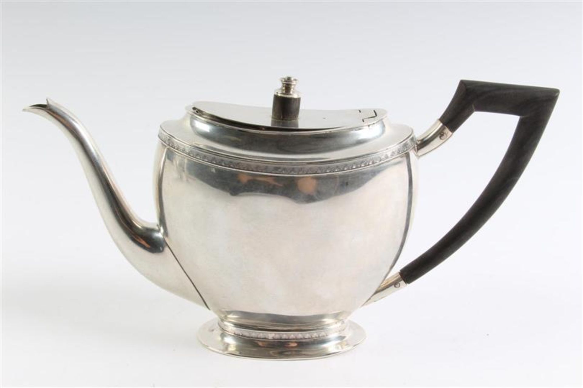 Vierdelig zilveren theeservies. Gewicht: 740 g. - Image 7 of 9