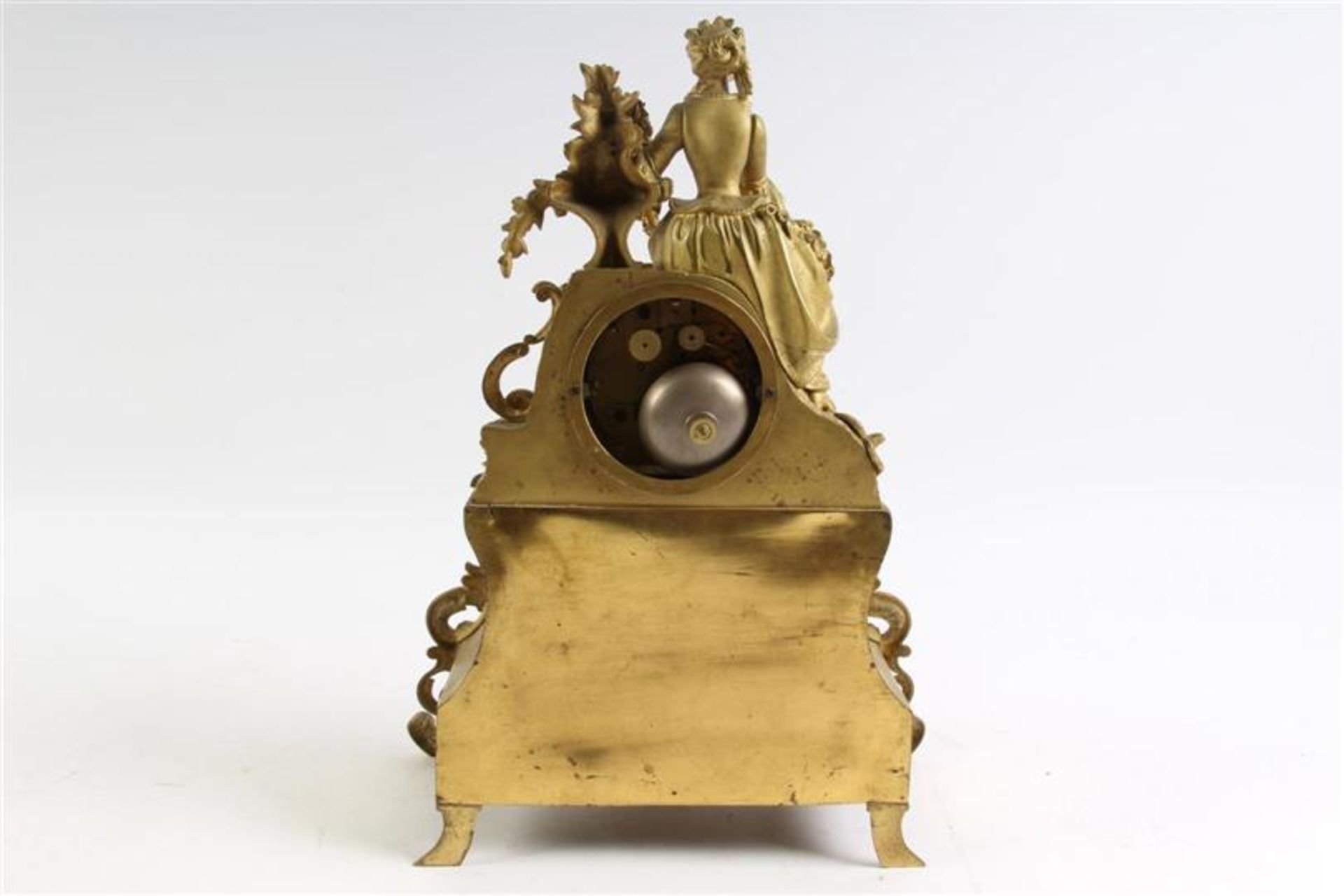 Bronzen vuurvergulde pendule met slagwerk, 19e eeuw. H: 40 cm. - Bild 3 aus 3
