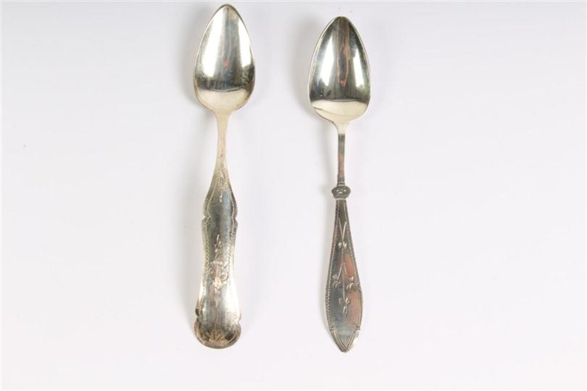 Twee sets van 6 zilveren theelepels, waarvan 6 Biedermeier en 6 gemaakt door G. Huisman Amsterdam - Bild 2 aus 4