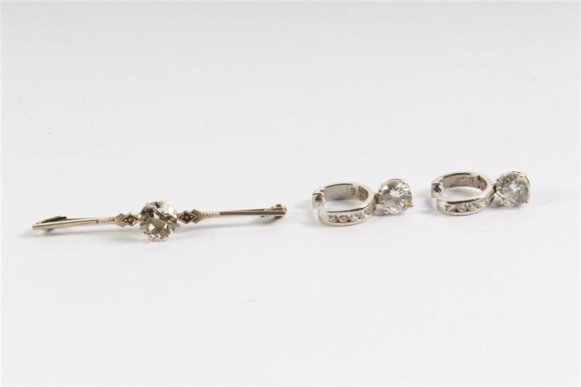 Diverse sieraden, voornamelijk zilver, w.o. een broche van Jeroen Krabbé. Gewicht: 130 g. - Bild 8 aus 8