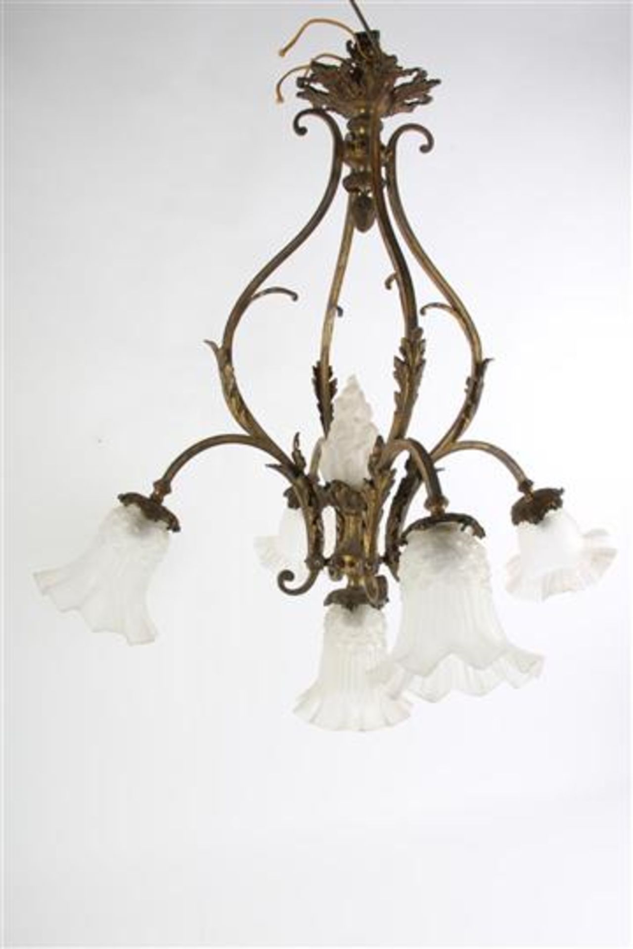 Vergulde chandelier met glazen kapjes, Frankrijk 19e eeuw, afkomstig uit het huis van Dr. Mezger