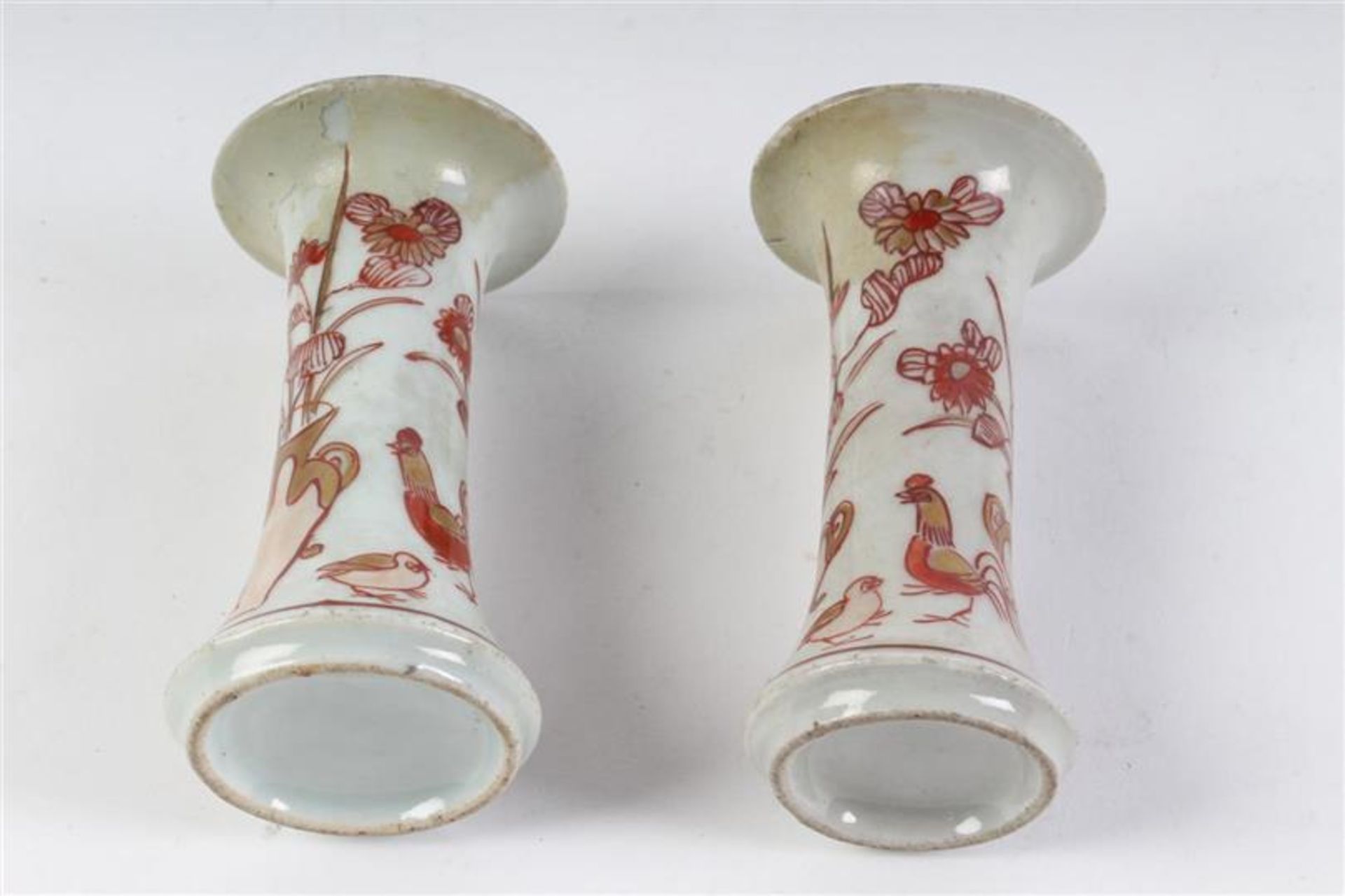 Divers Chinees en Japans porselein, 18e eeuw, w.o. zes kopjes met decor van draken, twee - Bild 6 aus 9