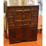 Wooden dresser, Taiwan, 20th century, dim. 112 x 93 cm, Provenance: collection van Tienhoven 27.