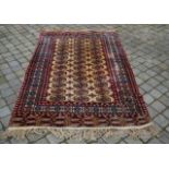 Persian carpet, dim. 194 x 124 cm, wear and tear 27.00 % buyer's premium on the hammer price, VAT