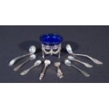 Silver salt spoons, a.o. 925/ZII and Dutch second amount, various sizes + Dutch silver salt cellar,