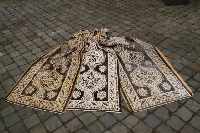 3 silk carpets, dim. 162 x 62 cm (3x) 27.00 % buyer's premium on the hammer price, VAT included