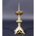 Bronze neogothic candlestick, 19th/20th century, h. 32,5 cm. 27.00 % buyer's premium on the hammer