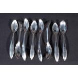 8 Dutch silver coffee spoons, 19th century, various makers and year letters, 2 different lenghts,