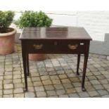 English oak table with one drawer, appr. 1800, dim. 72 x 80 x 47 cm. 27.00 % buyer's premium on the