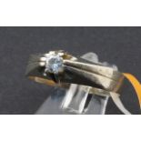 Yellow gold ring, 18 krt., set with bolshevik cut diamond, appr. 0.18 crt., appr. 4 grams ring size