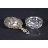 Dutch silver tea strainer on glass with silver mount, second amount, rim dentd (2x) 27.00 % buyer's