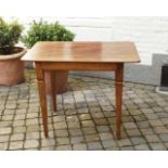 Oak table, Limbourg region, appr. 1800, dim. 72 x 91 x 59 cm. 27.00 % buyer's premium on the hammer